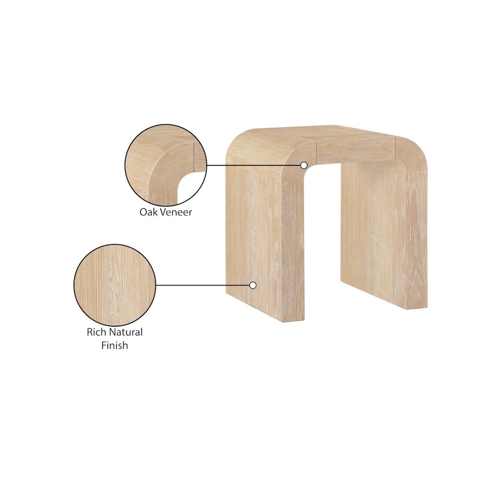 Toulon Natural Oak Veneer End Table. Picture 3