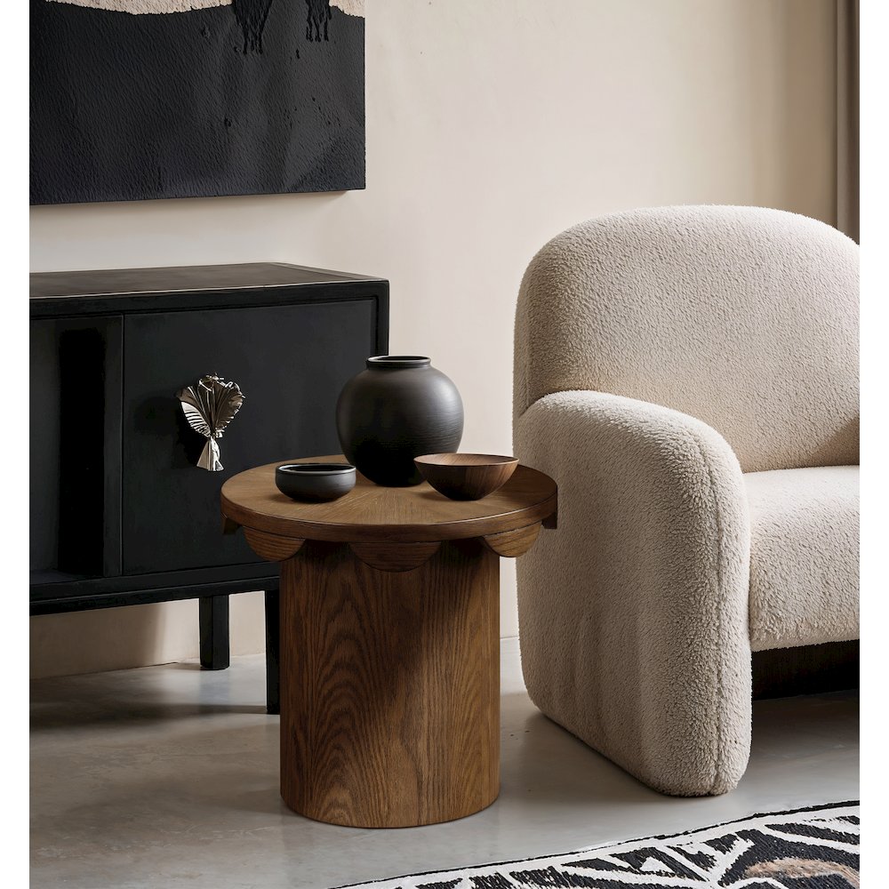 Dahlia Brown Oak Veneer End Table. Picture 2
