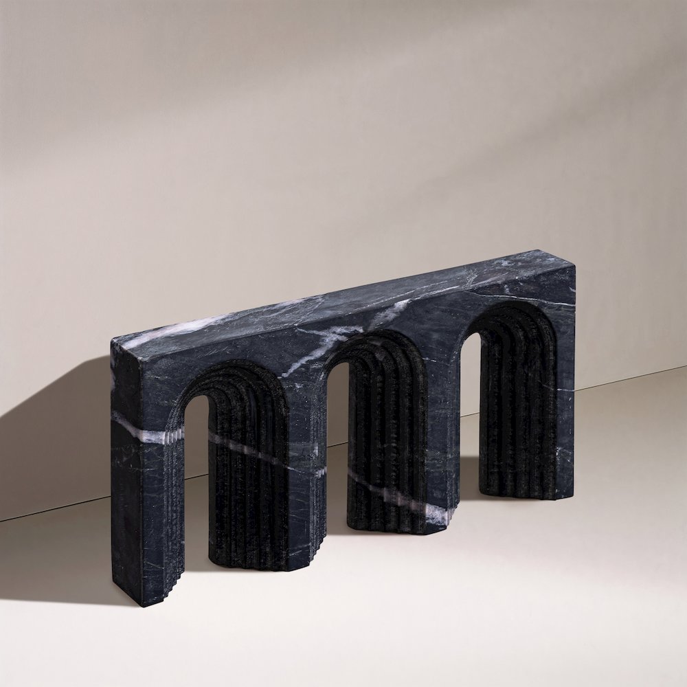 Curva Black Marble Decorative Object. Picture 5