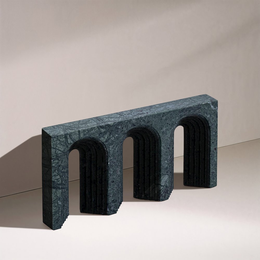 Curva Green Marble Decorative Object. Picture 5