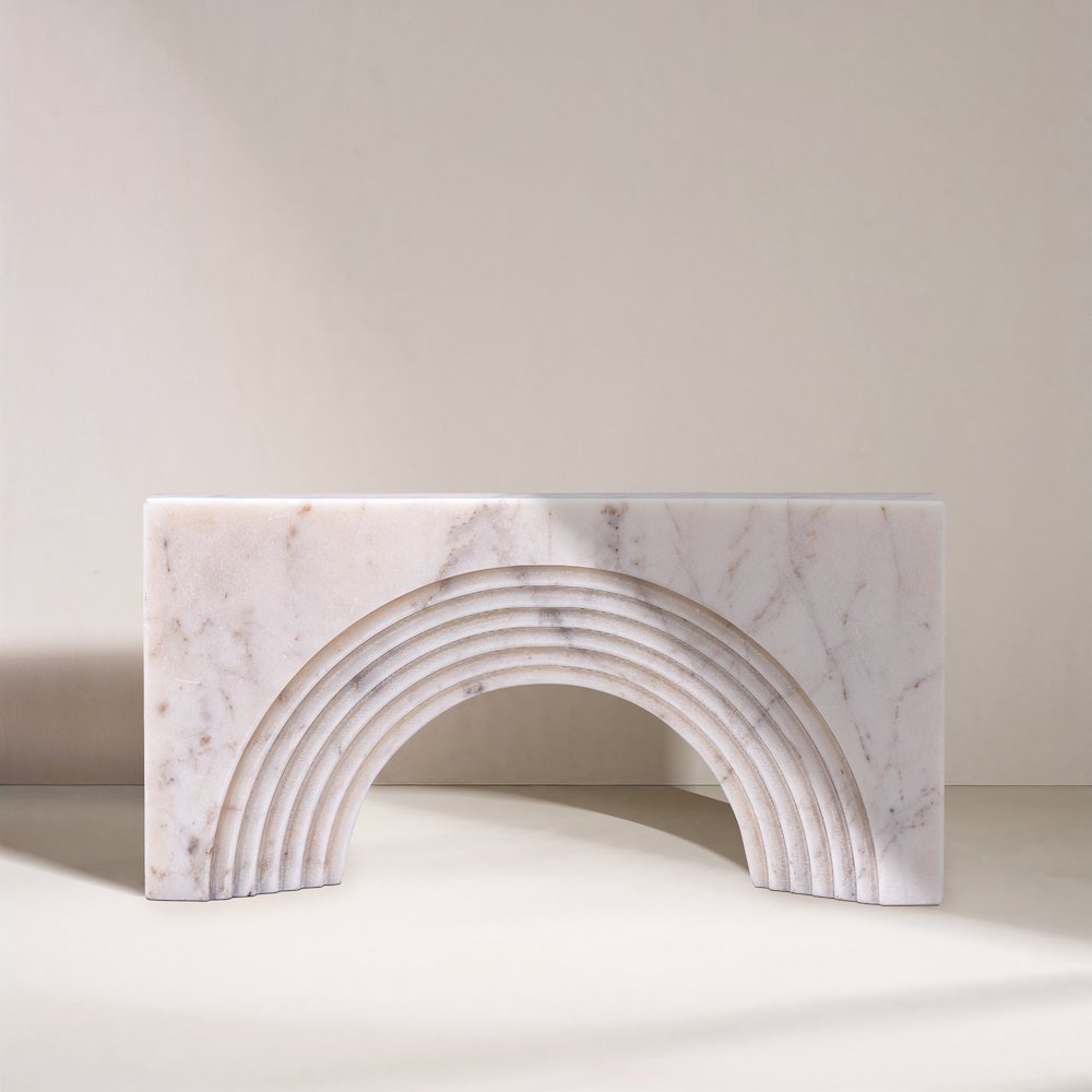 Cambre White Marble Decorative Object. Picture 5