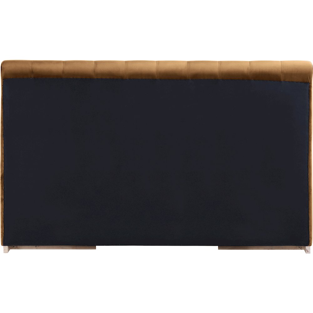 Amara Saddle Velvet Upholstered King Bed. Picture 3
