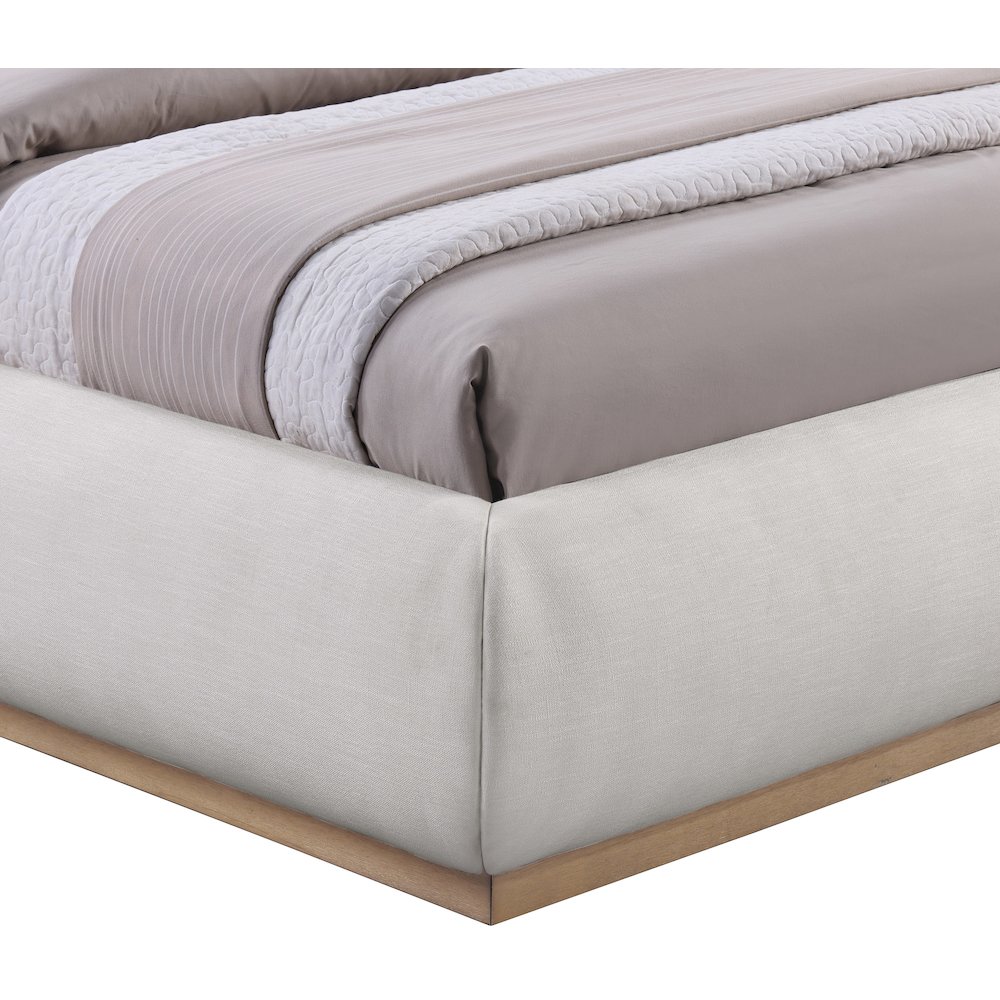 Vaughn Cream Full Bed. Picture 5