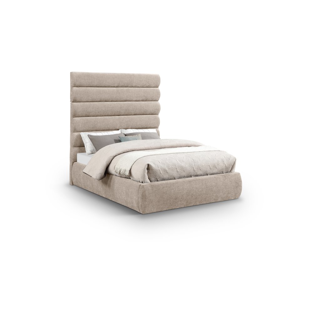 Adam Beige Chenille Fabric Full Bed. Picture 1