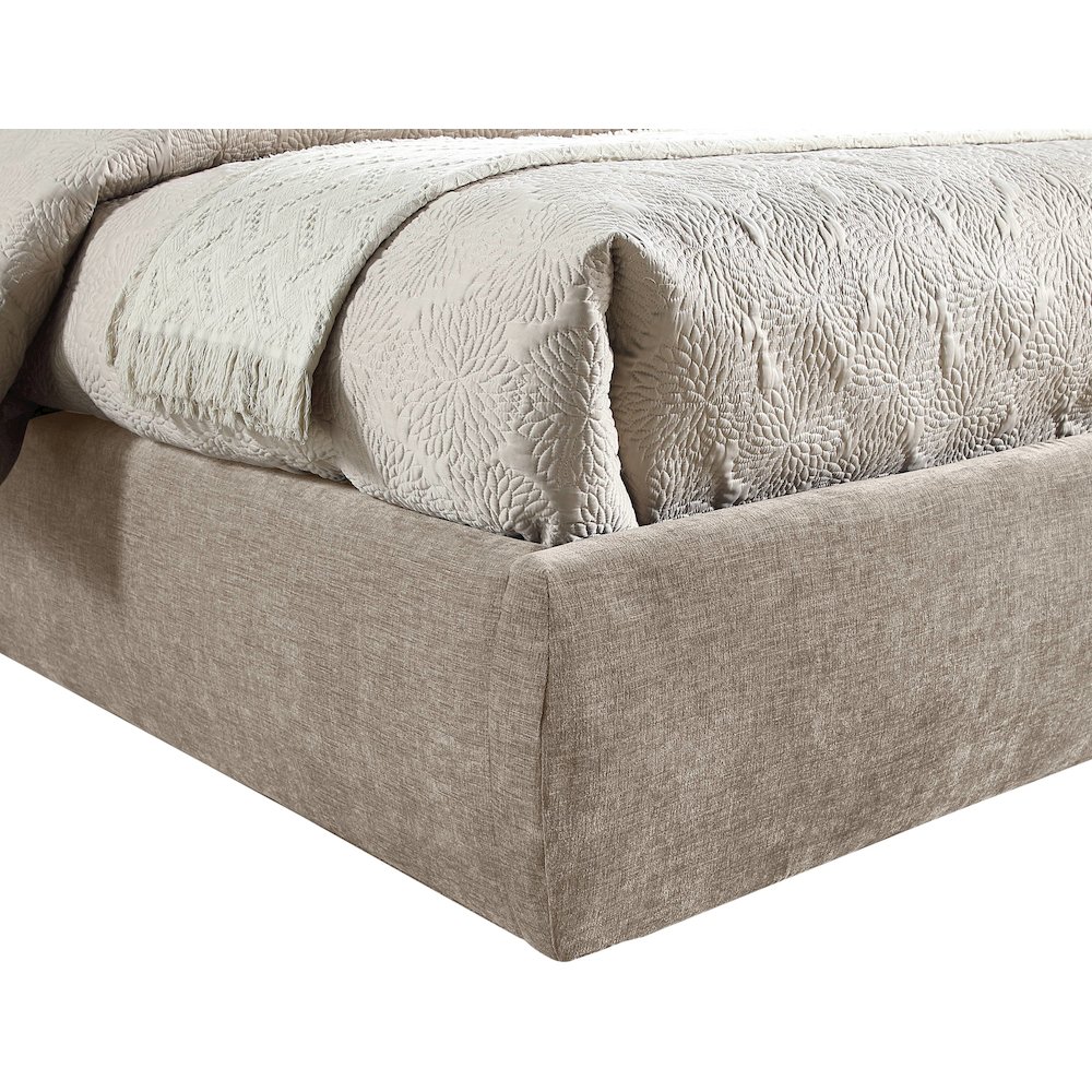 Adam Beige Chenille Fabric Full Bed. Picture 5