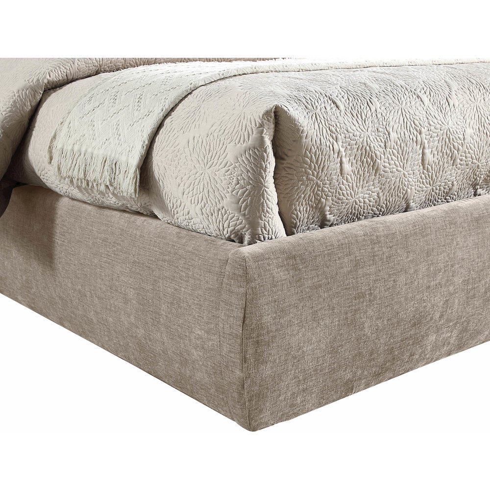 Adam Beige Chenille Fabric Full Bed. Picture 5