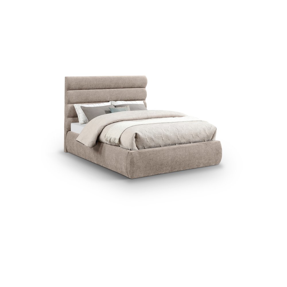 Adam Beige Chenille Fabric Full Bed. Picture 1