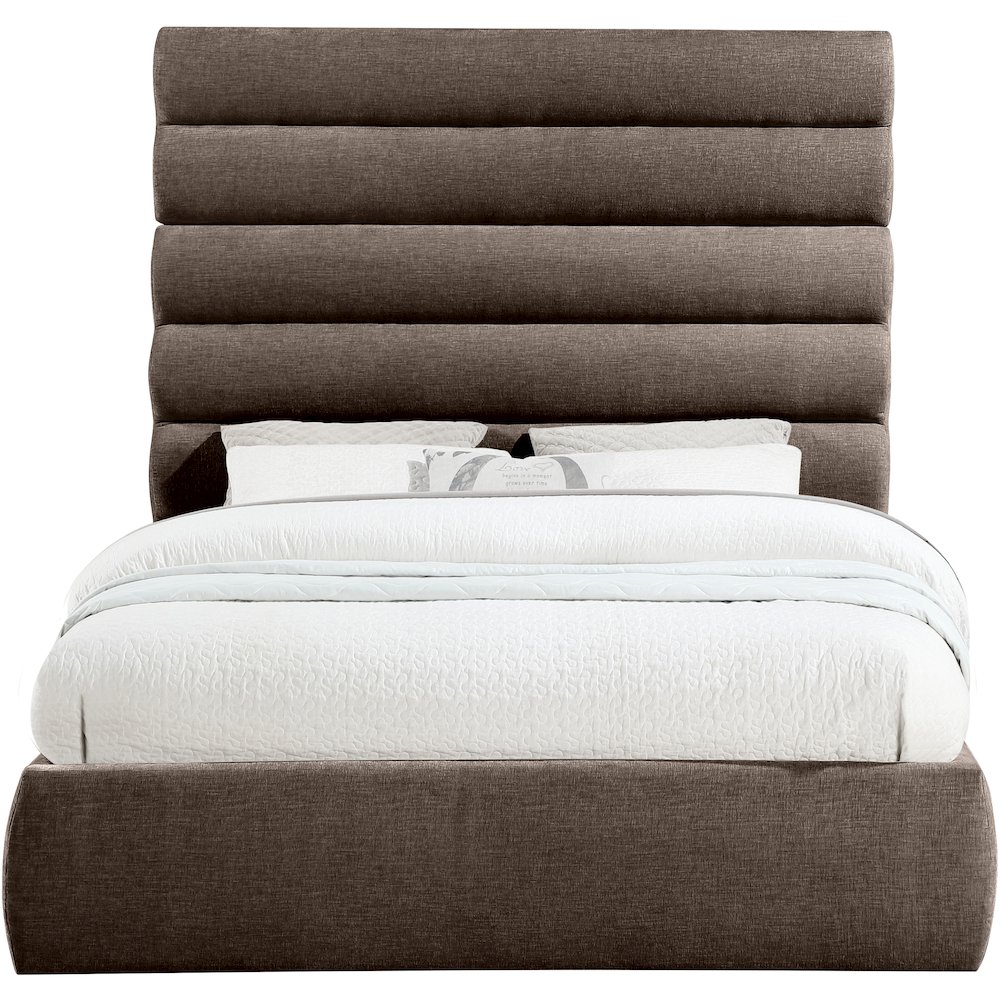 Adam Brown Chenille Fabric Queen Bed. Picture 2