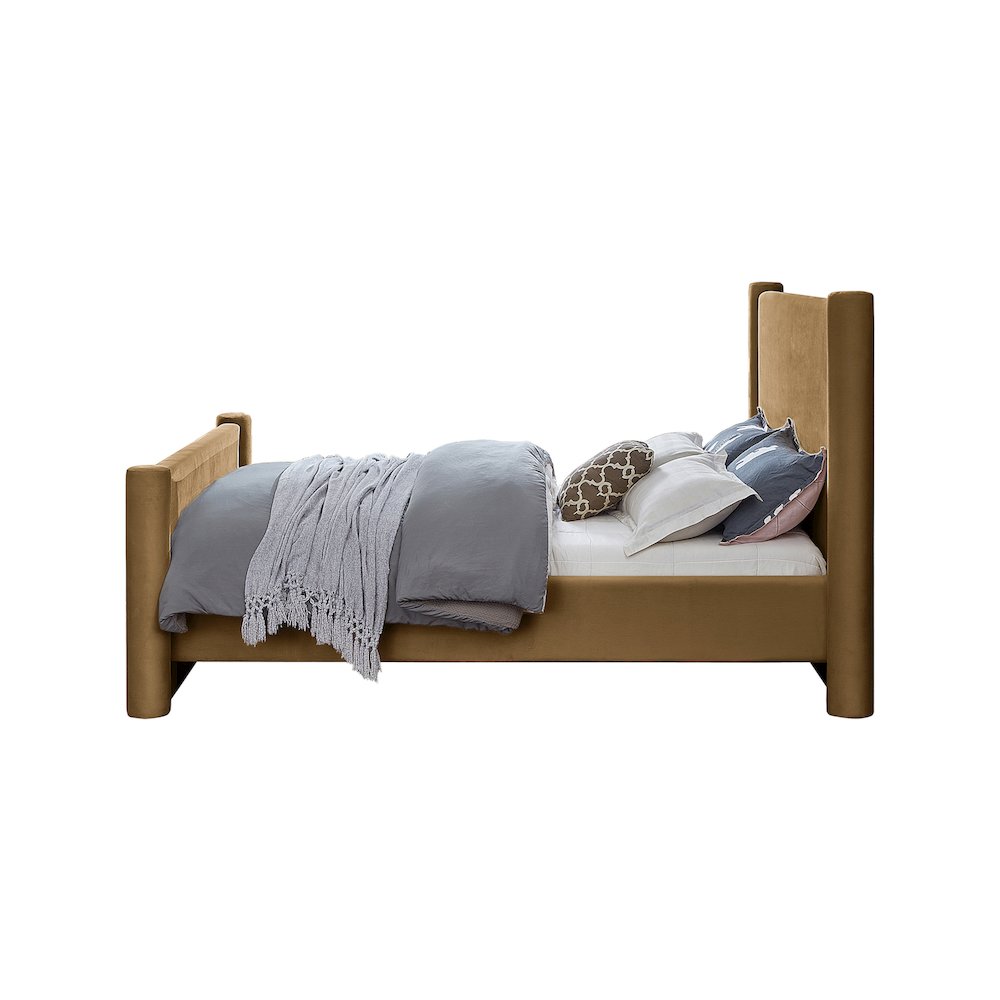 Elias Saddle Velvet Full Bed. Picture 4