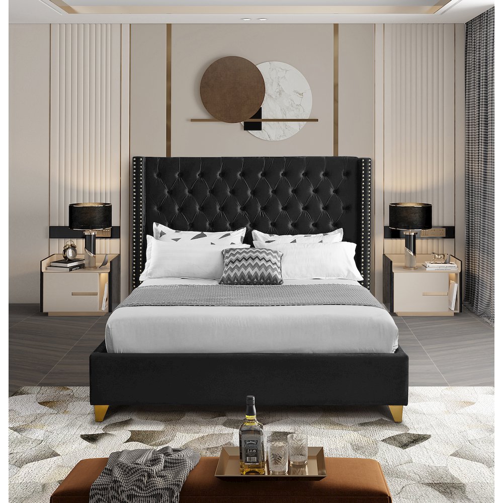Barolo Black Velvet Queen Bed. Picture 3