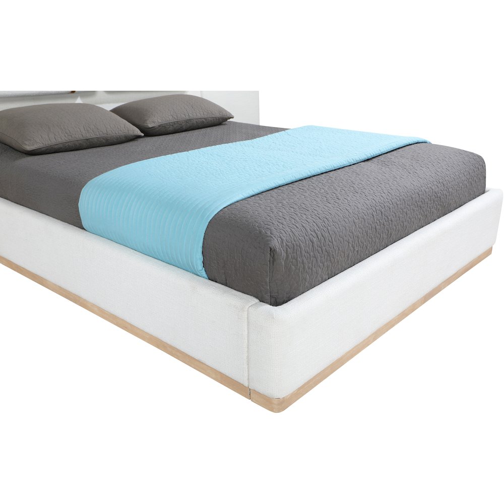 Bennet Cream Linen Textured Fabric Upholstered King Bed. Picture 12