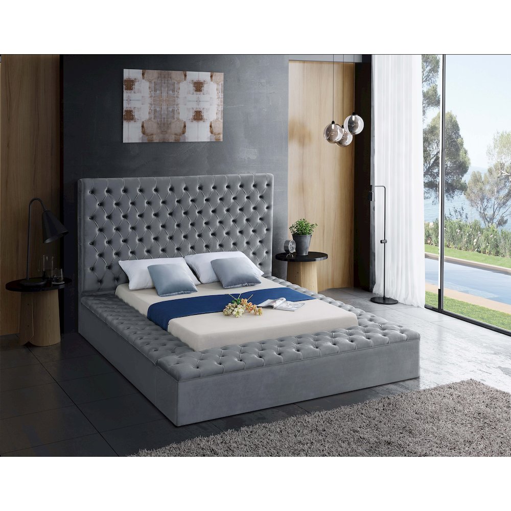 Bliss Grey Velvet Full Bed. Picture 2