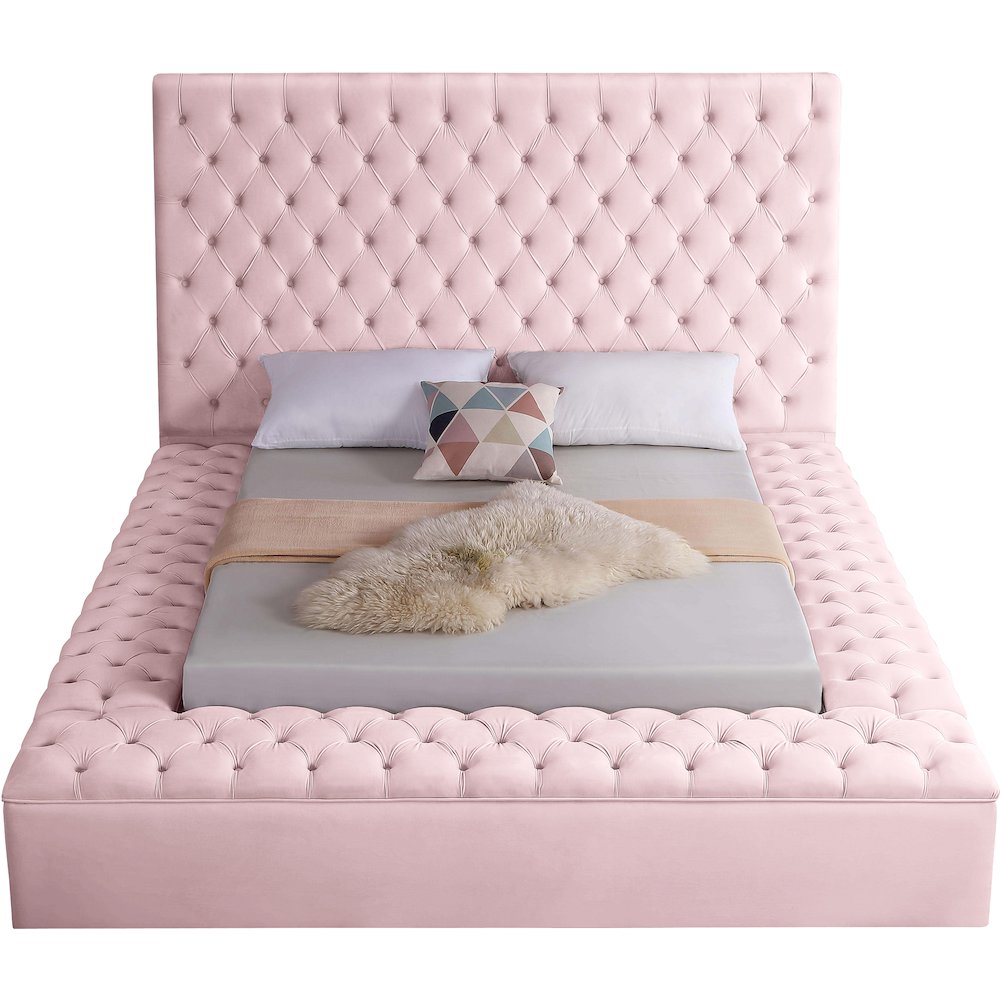Bliss Pink Velvet Full Bed. Picture 4