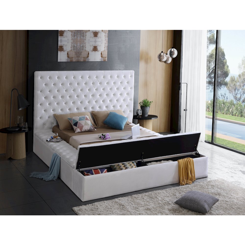 Bliss White Velvet Full Bed. Picture 3