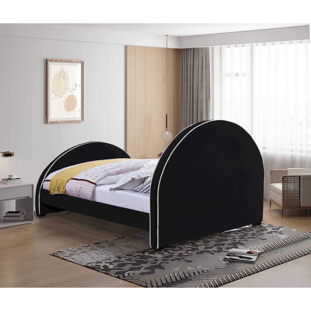 Brody Black Velvet Queen Bed. Picture 5