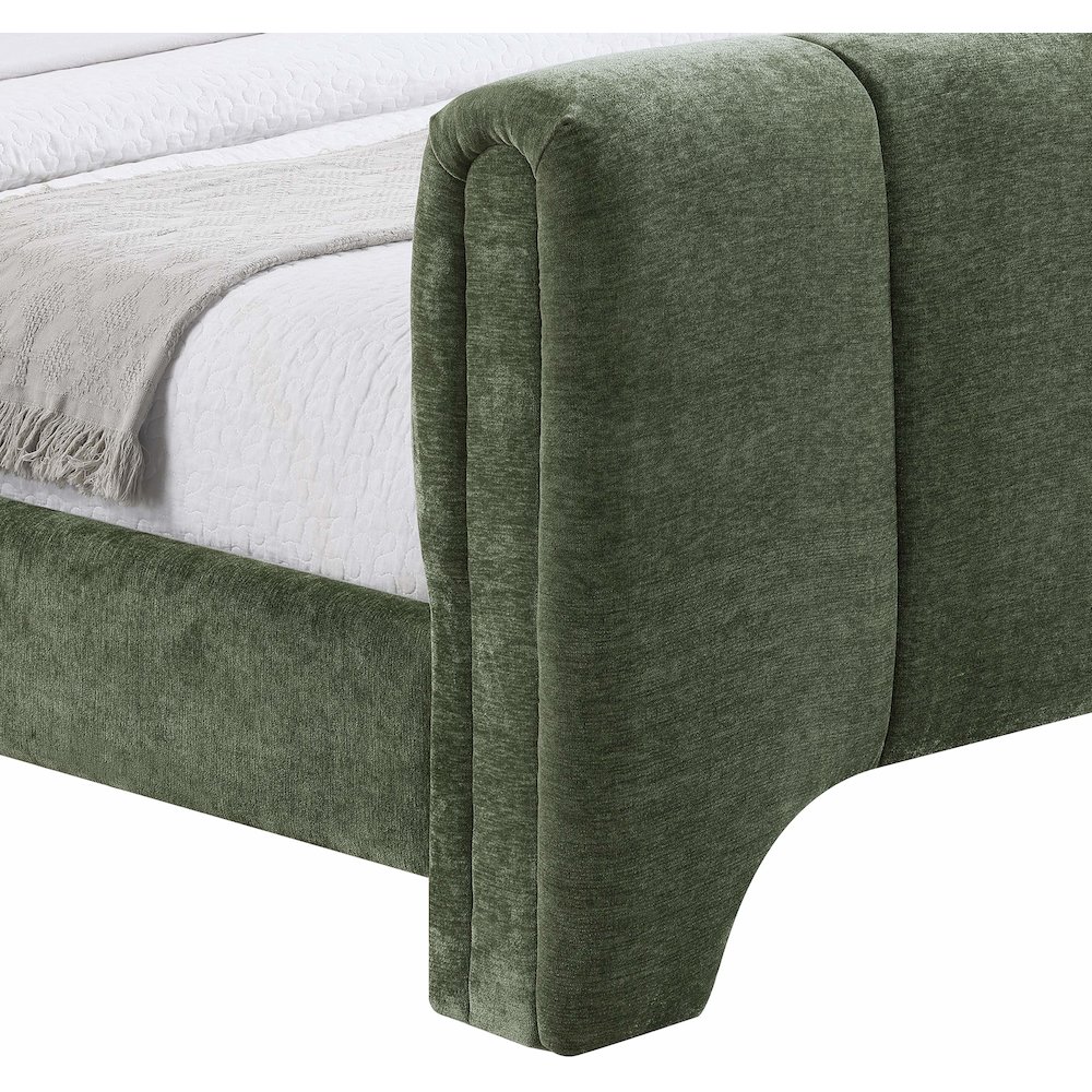 Camila Green Chenille Fabric King Bed. Picture 5