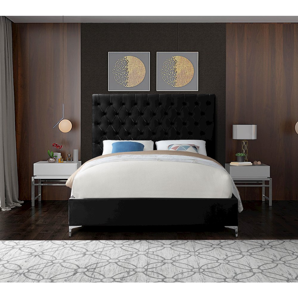 Cruz Black Velvet Queen Bed. Picture 6