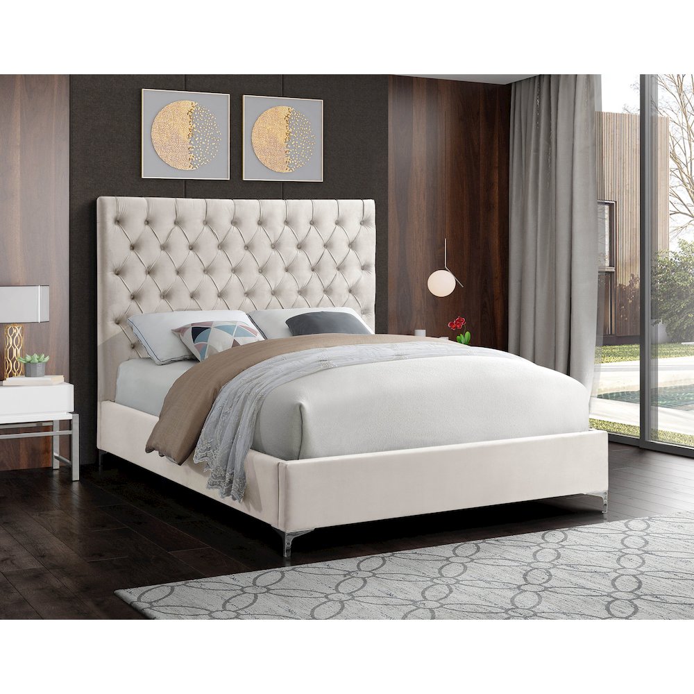 Cruz Cream Velvet Full Bed. Picture 3