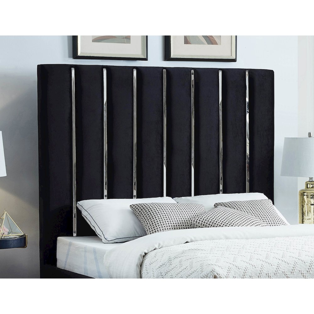Enzo Black Velvet Full Bed. Picture 4