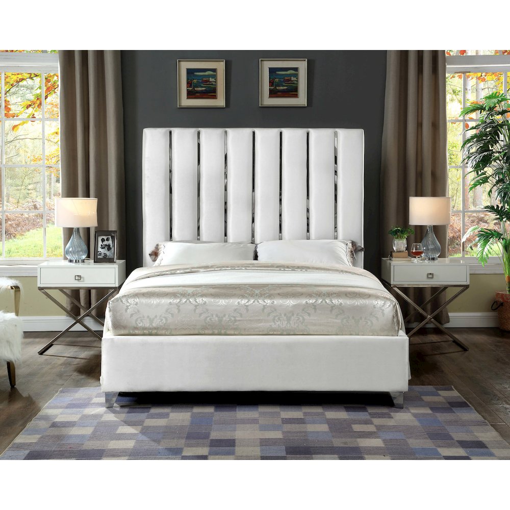 Enzo White Velvet King Bed. Picture 3