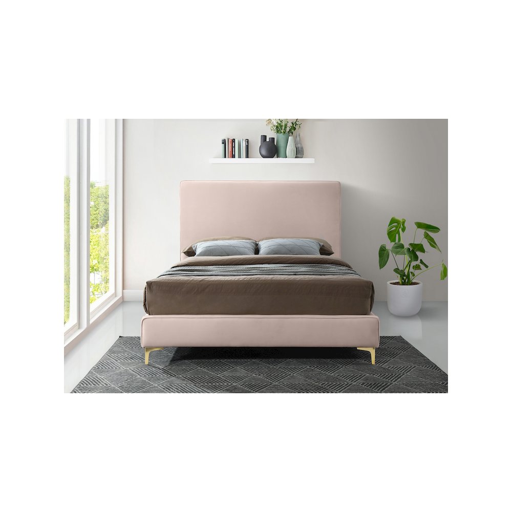 Geri Pink Velvet Full Bed. Picture 6