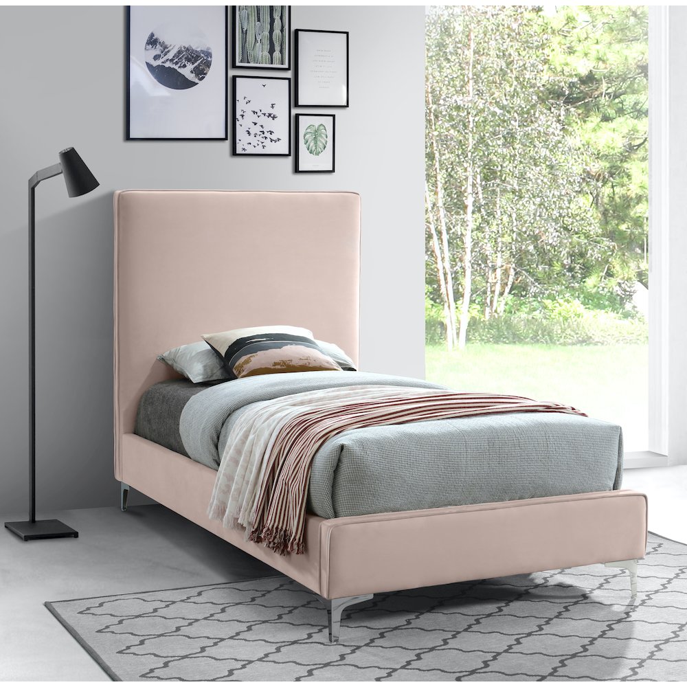 Geri Pink Velvet Twin Bed. Picture 3