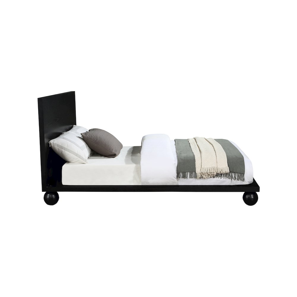 Kent Black King Bed. Picture 2