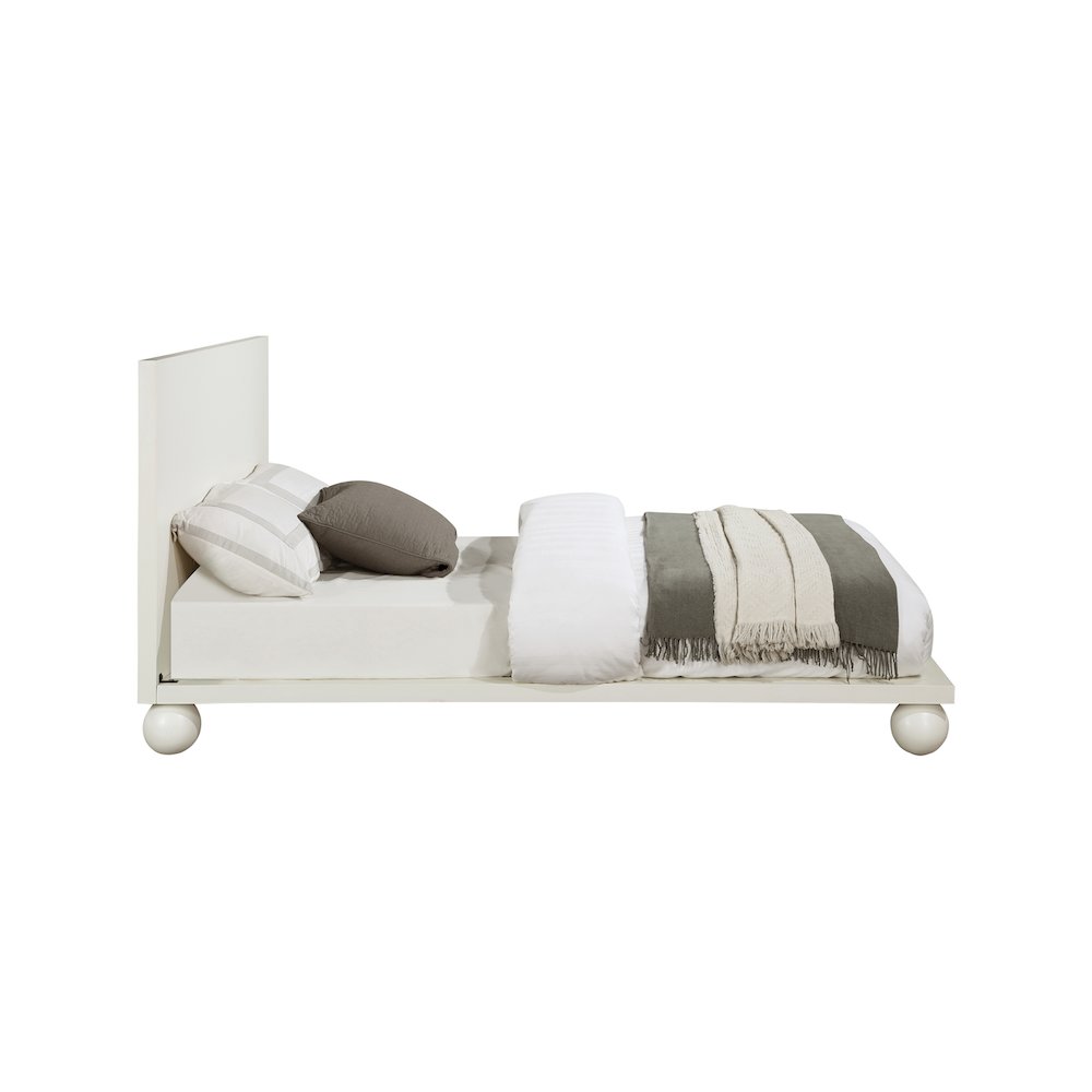 Kent Cream Queen Bed. Picture 2