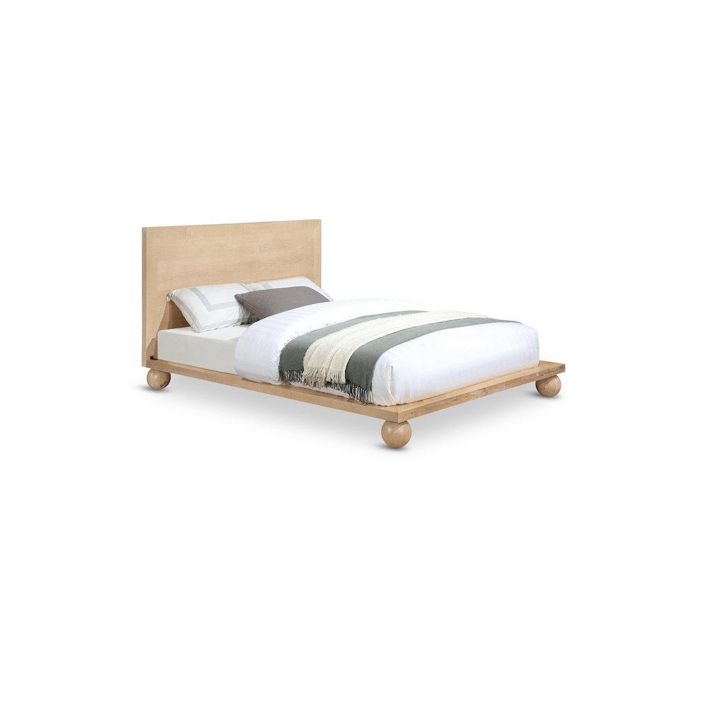 Kent Natural Queen Bed. Picture 1