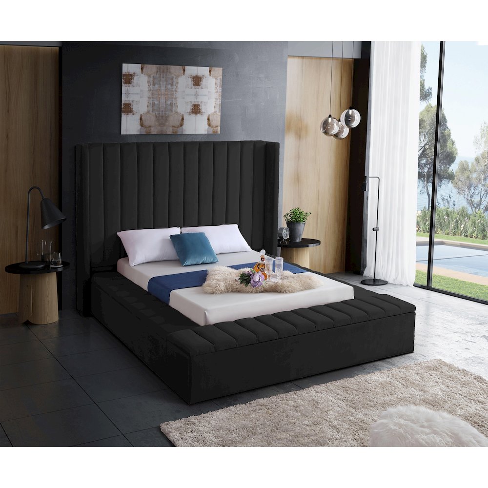 Kiki Black Velvet Full Bed. Picture 2