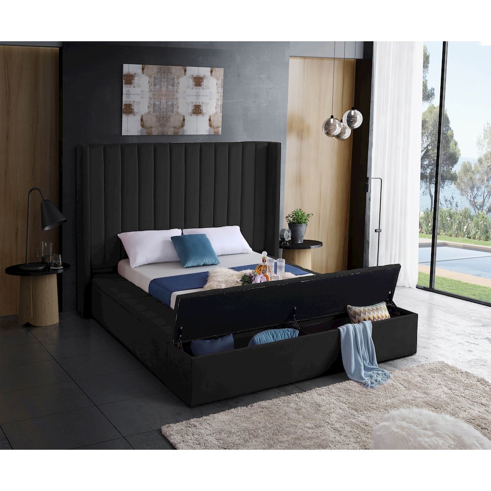 Kiki Black Velvet Queen Bed. Picture 3