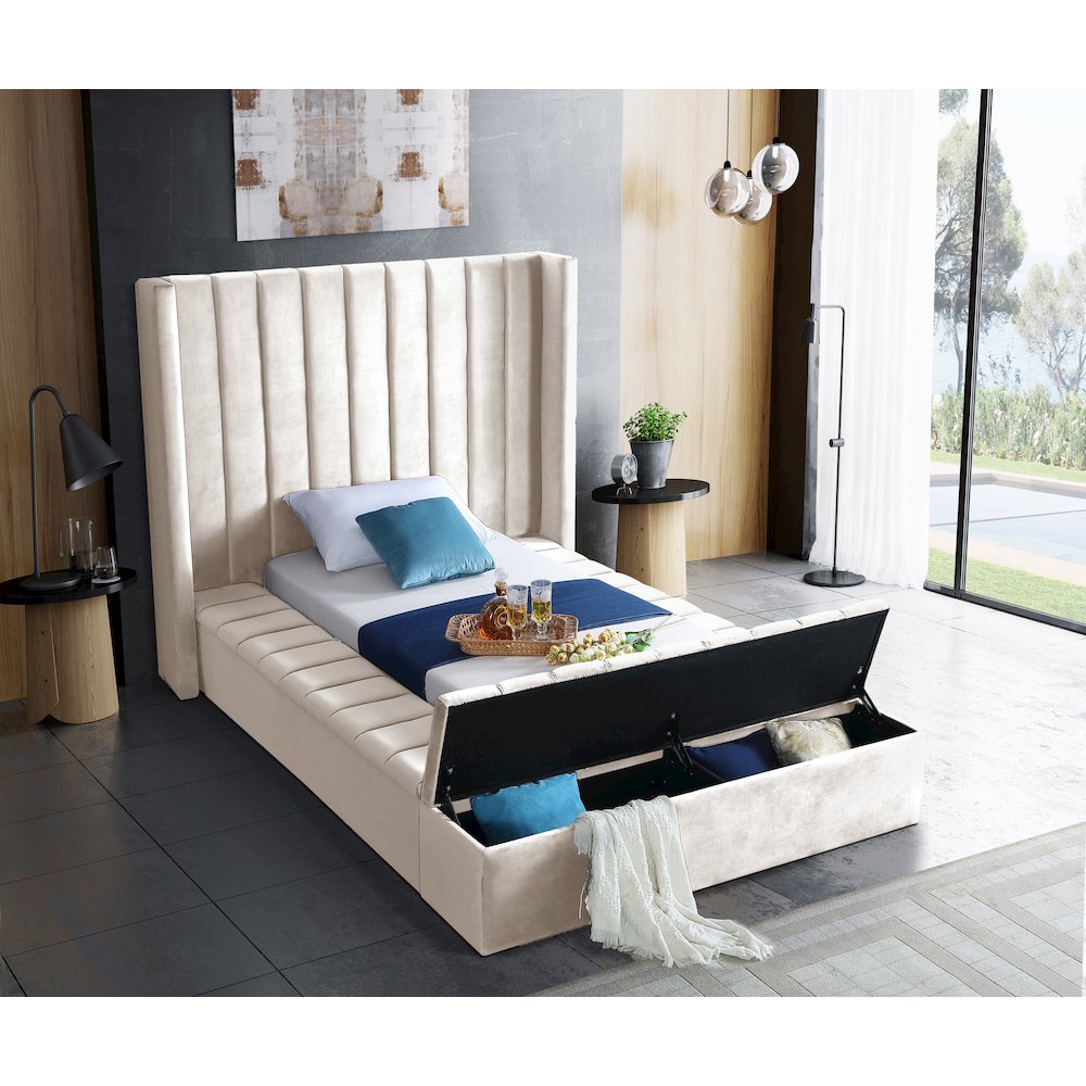 Kiki Cream Velvet Twin Bed. Picture 3