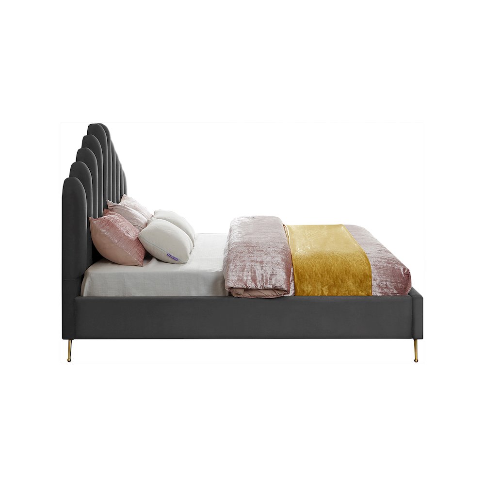 Lily Grey Velvet King Bed. Picture 3