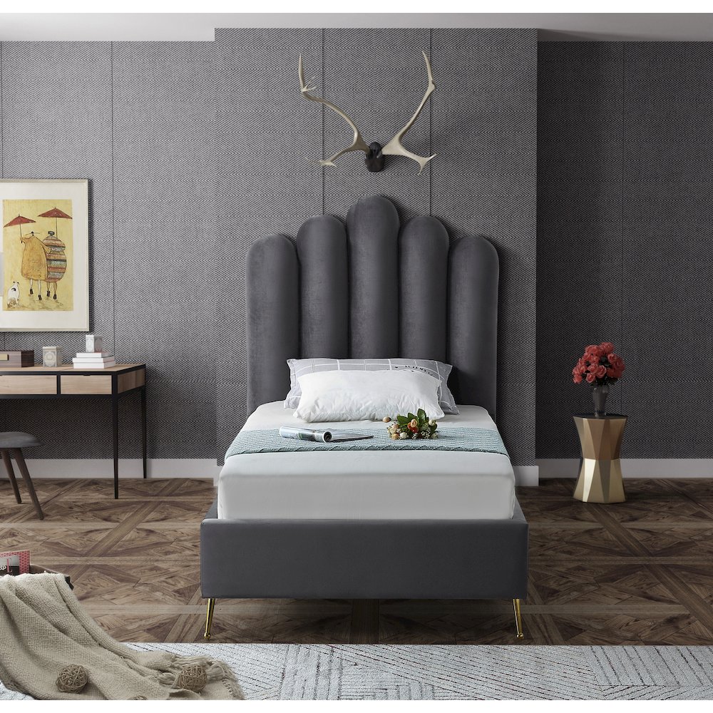 Lily Grey Velvet Twin Bed. Picture 3