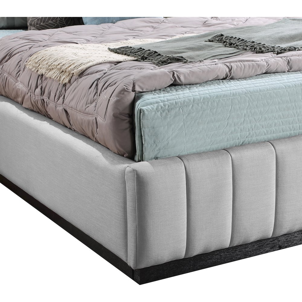 Lucia Grey Linen Textured Fabric Queen Bed. Picture 5