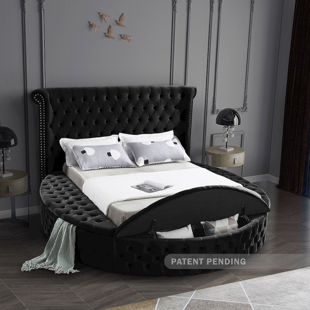 Luxus Black Velvet Queen Bed. Picture 3