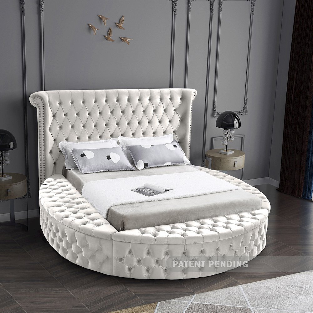 Luxus Cream Velvet King Bed. Picture 2