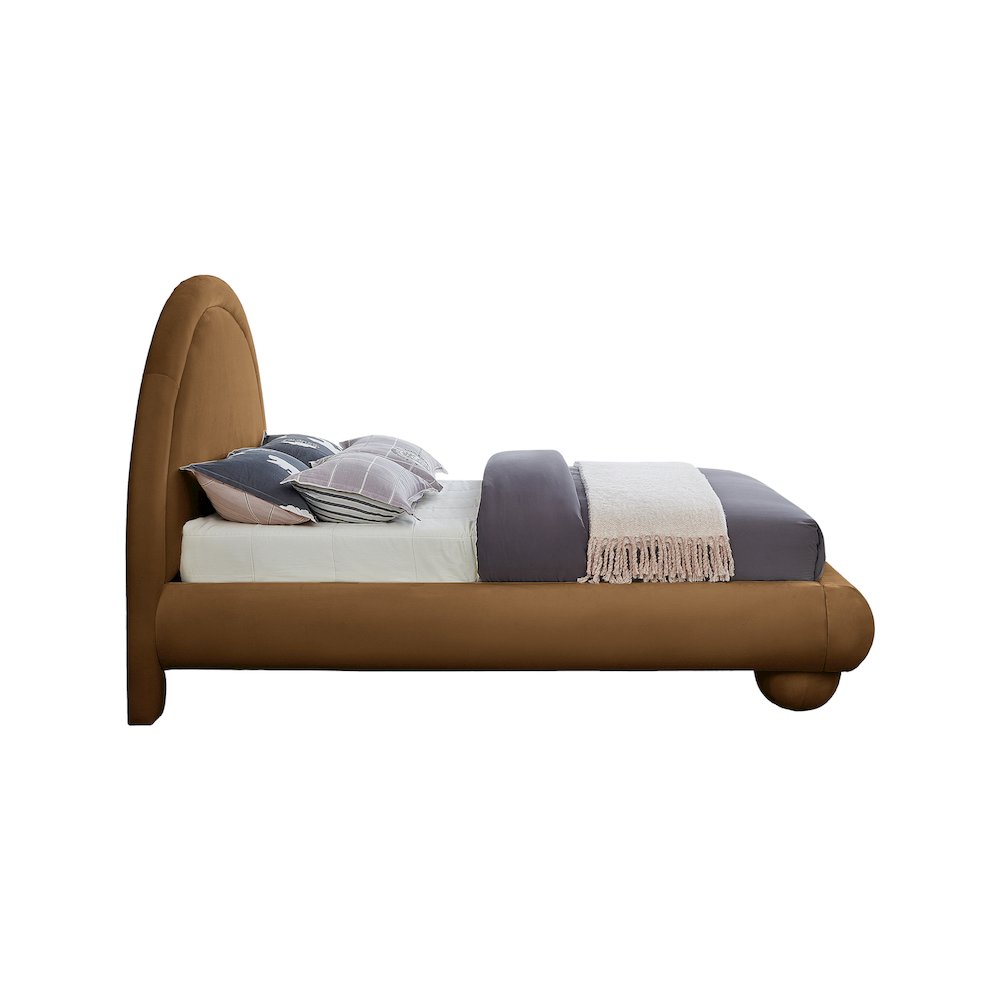Madrid Saddle Velvet Full Bed. Picture 3