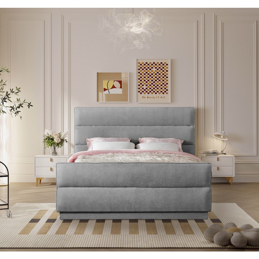 Paxton Grey Chenille Fabric Queen Bed. Picture 3