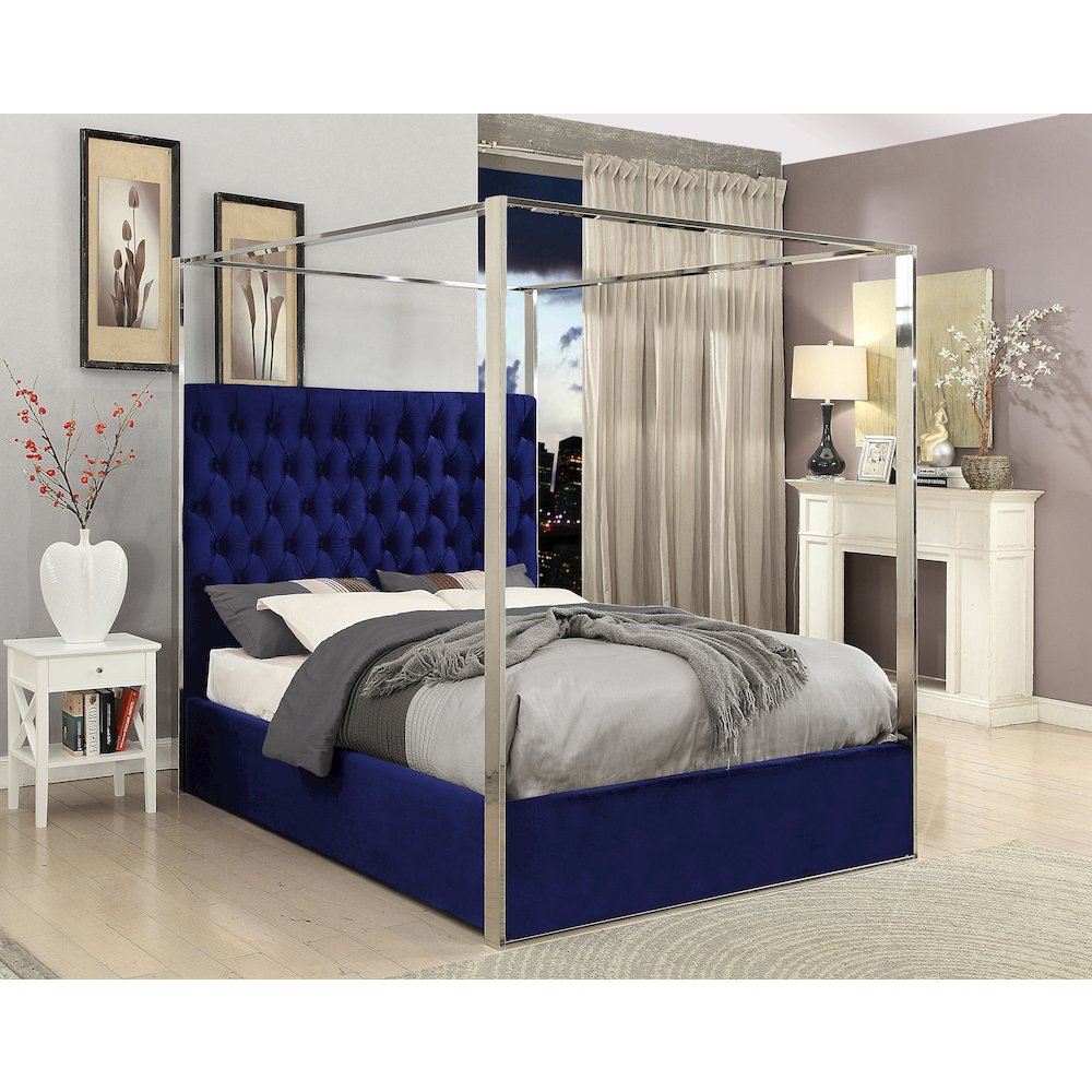 Porter Navy Velvet Queen Bed. Picture 2