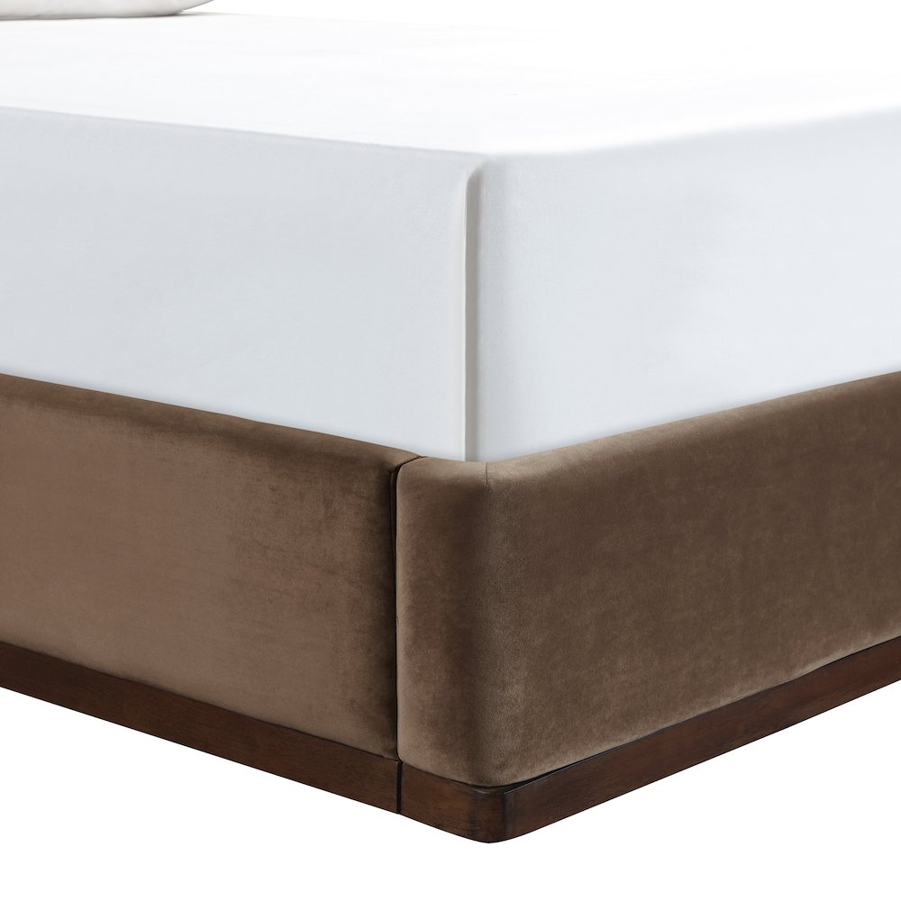 Rava Brown / Beige Velvet Upholstered Full Bed. Picture 3