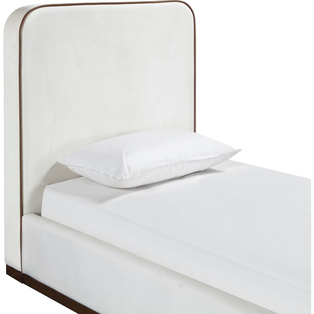 Rava Cream / Beige Velvet Upholstered Twin Bed. Picture 4