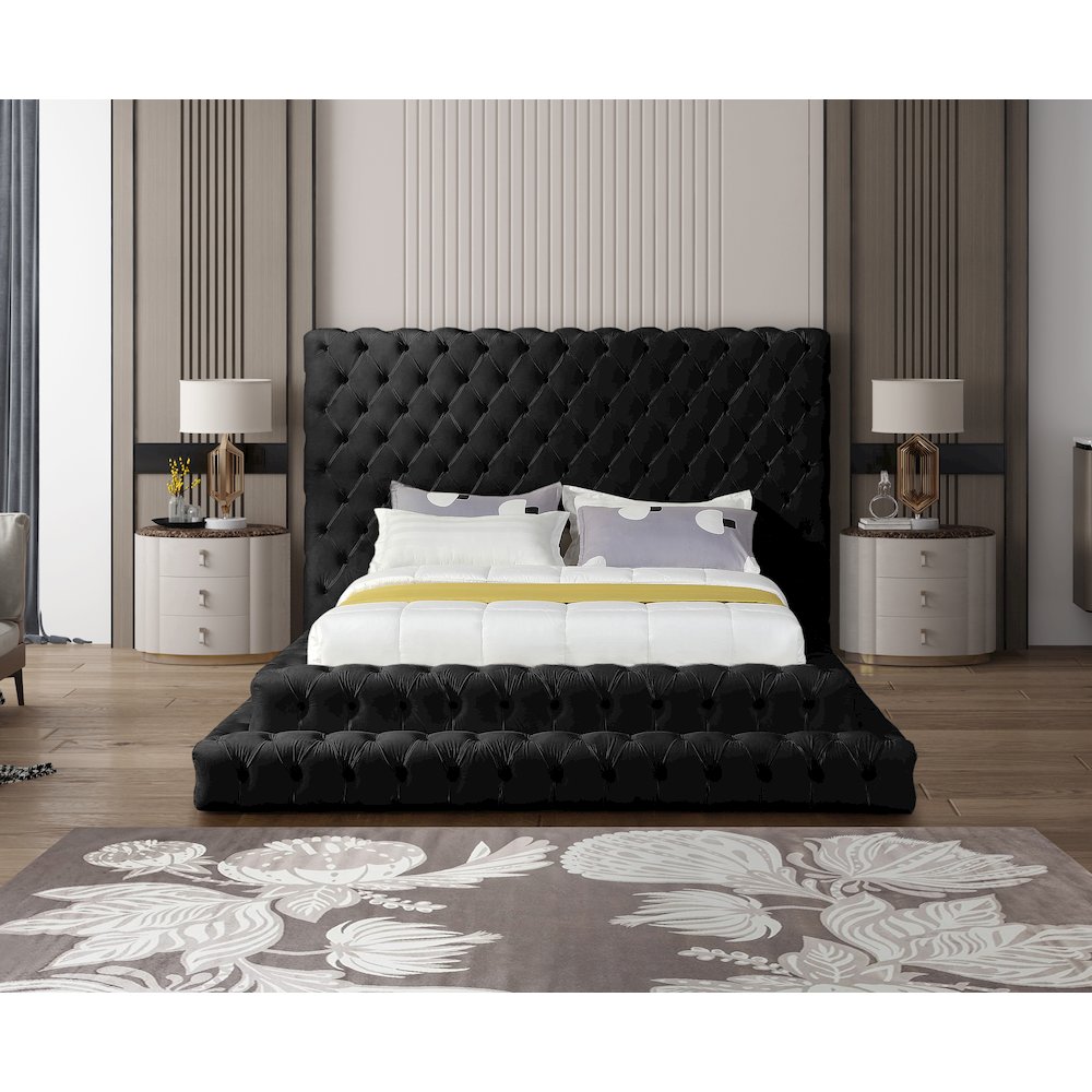 Revel Black Velvet Queen Bed. Picture 3