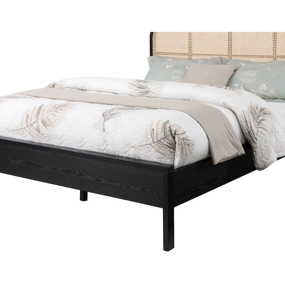 Siena Black Ash Wood Queen Bed. Picture 5