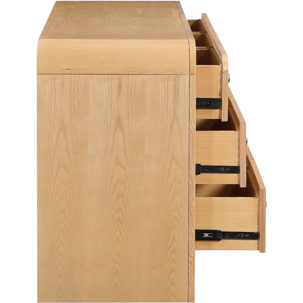 Siena Natural Dresser. Picture 5