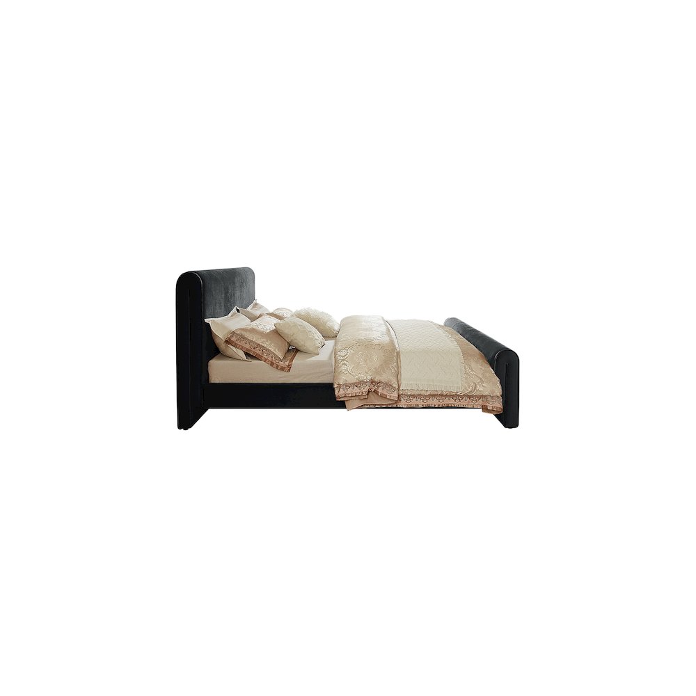 Sloan Black Velvet Full Bed. Picture 4