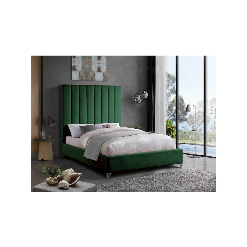 Via Green Velvet Queen Bed. Picture 2