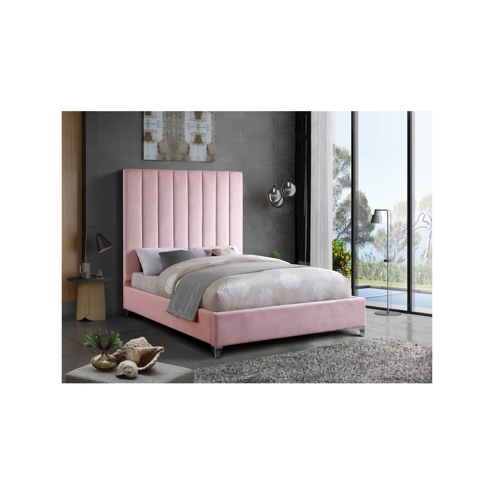 Via Pink Velvet Queen Bed. Picture 2