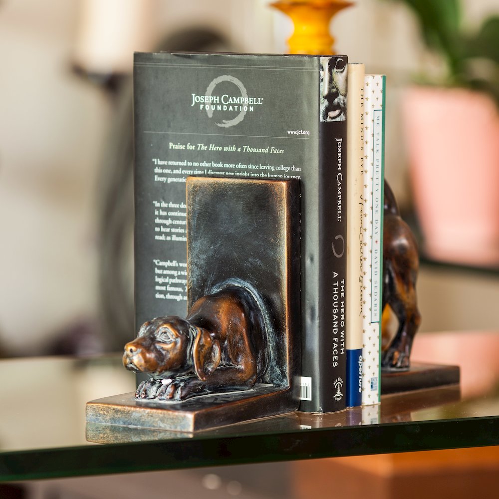 Labrador Dog Bookend Set. Picture 3