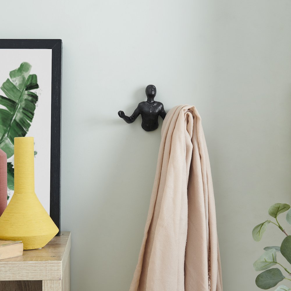 Protruding "Palms Up" Cast Iron Decorative Black Wall Mount Hooks (Set of 2). Picture 3